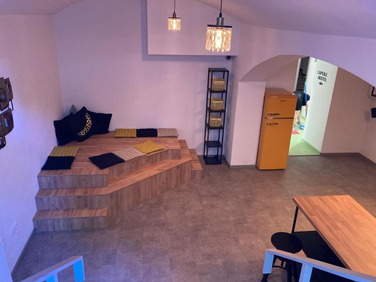 Capsule Hostel Erbenova Прага Екстер'єр фото